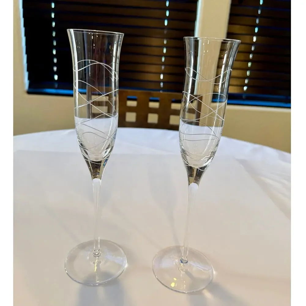 Nambé Motus Crystal Champagne Flutes Toasting Glasses - Pair of 2